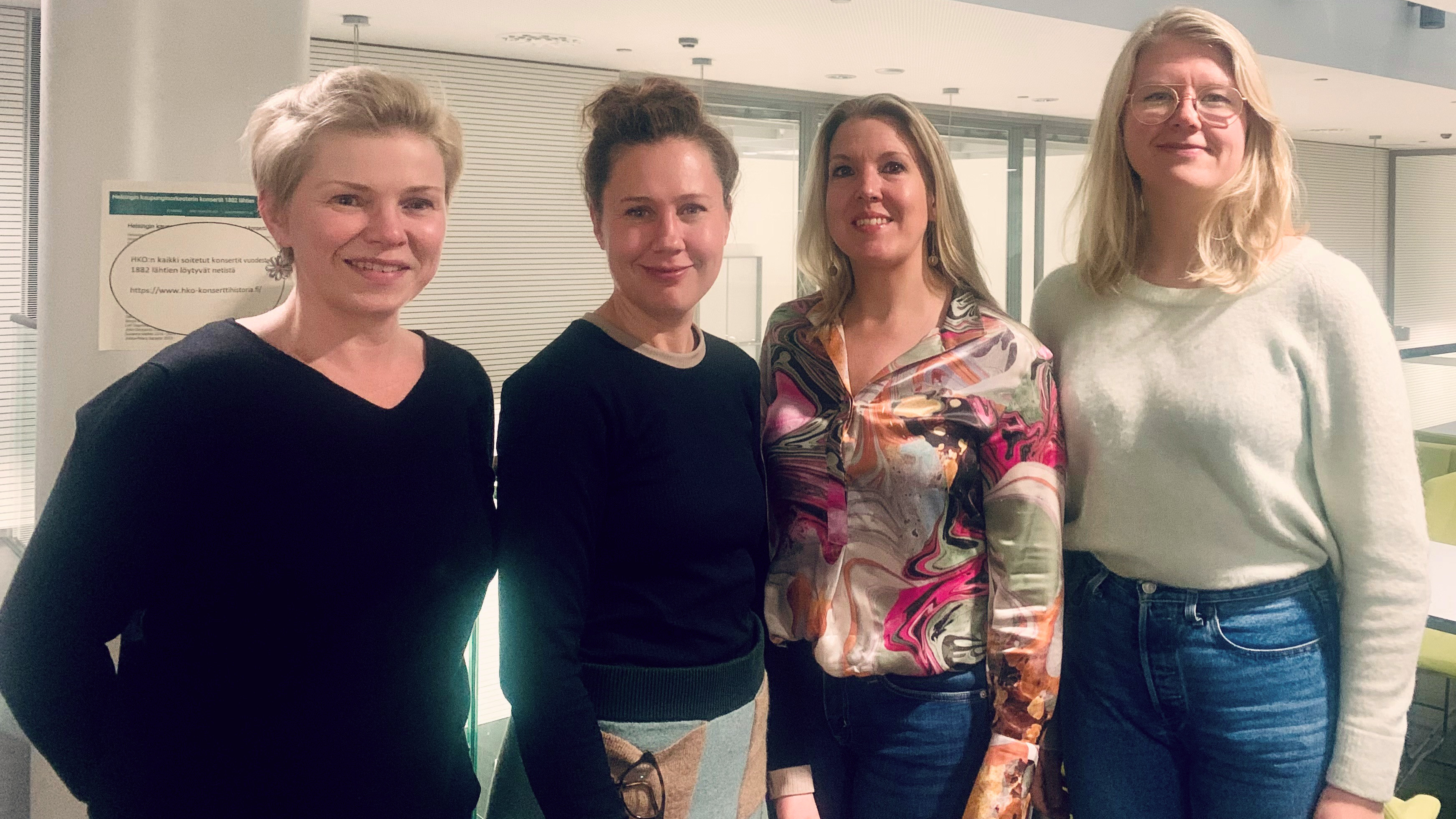 Kuvassa neljä soittajaa, Linda Hedlund, Elina Lehto, Vuokko Lahtinen,  Sanna Palas