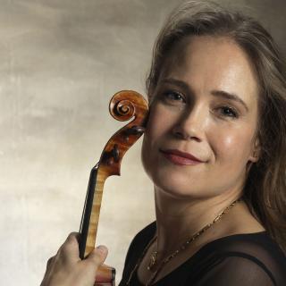 Leila Josefowicz credit Tom Zimberoff