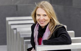 Laura Mikkola c Heikki Tuuli